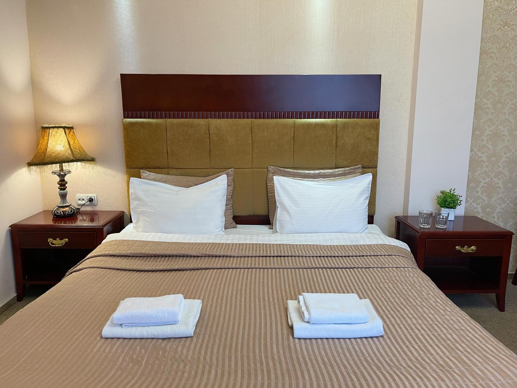 Київські Ночі Hotel Eksteriør billede