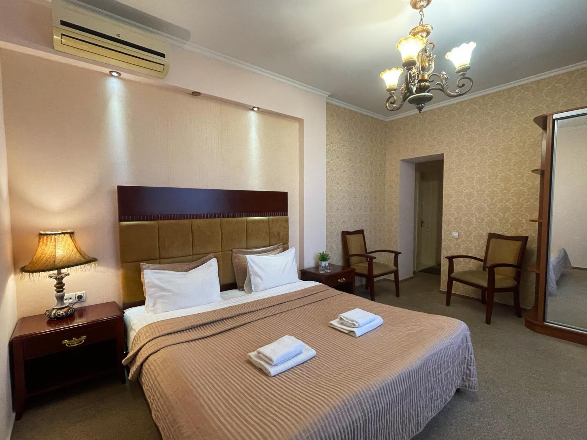 Київські Ночі Hotel Eksteriør billede