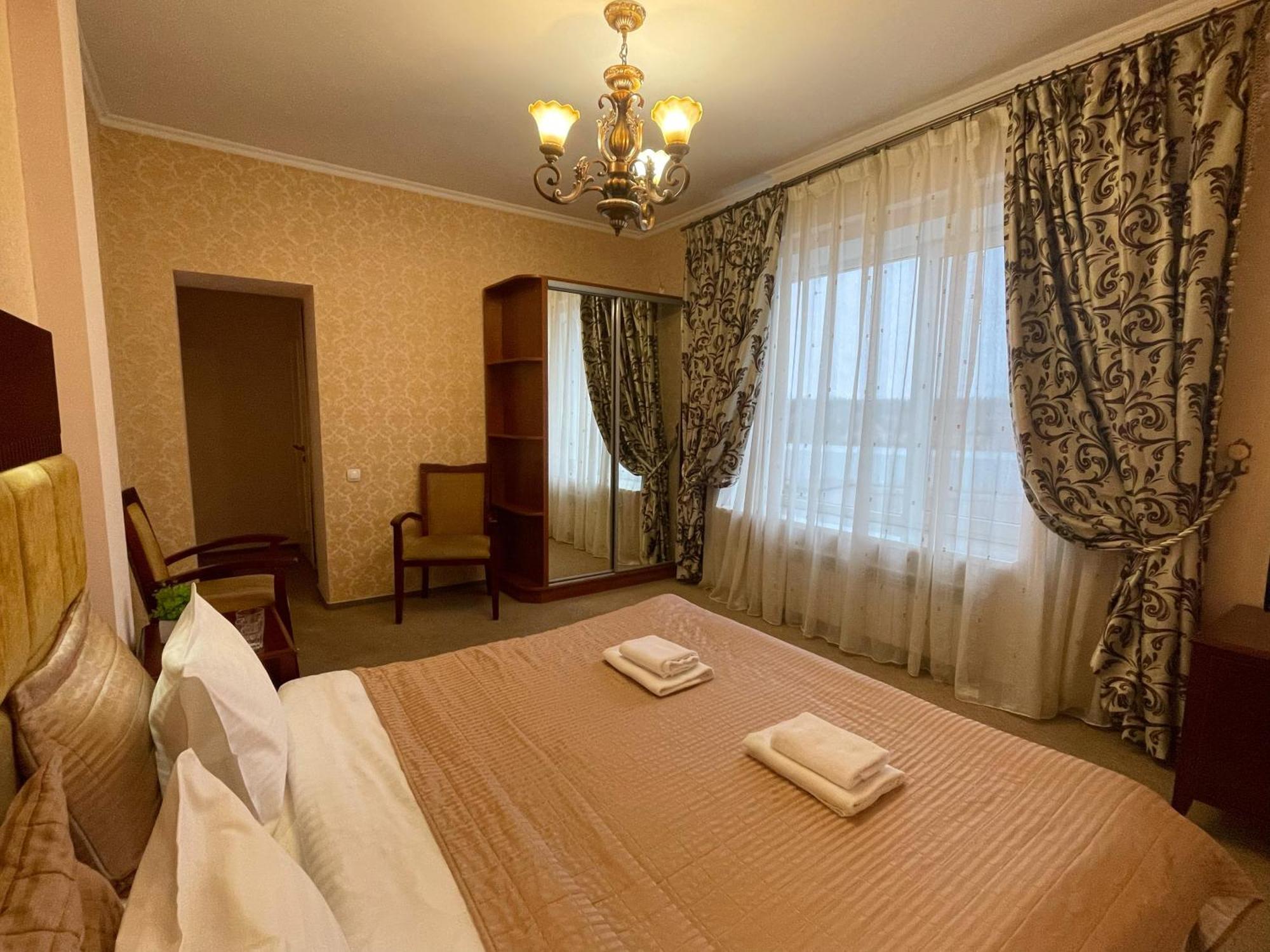 Київські Ночі Hotel Eksteriør billede