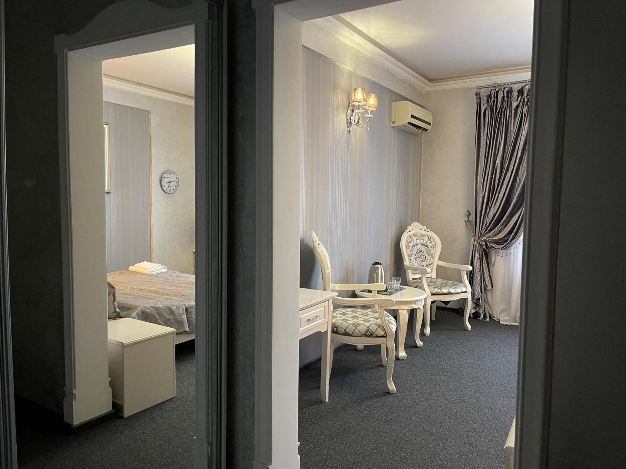 Київські Ночі Hotel Eksteriør billede