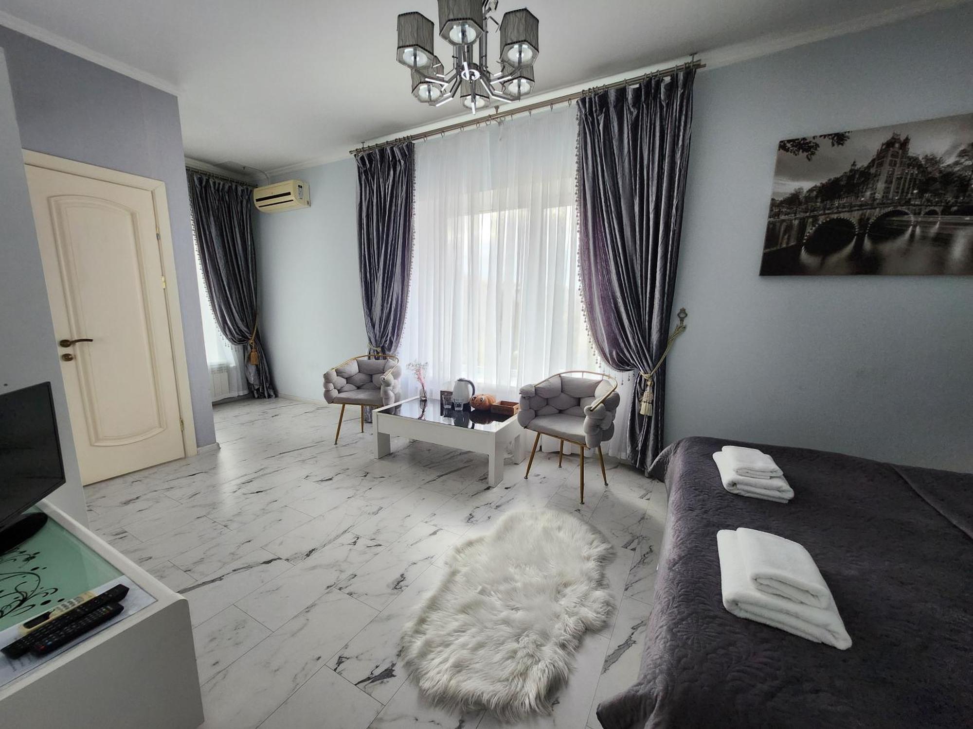 Київські Ночі Hotel Eksteriør billede